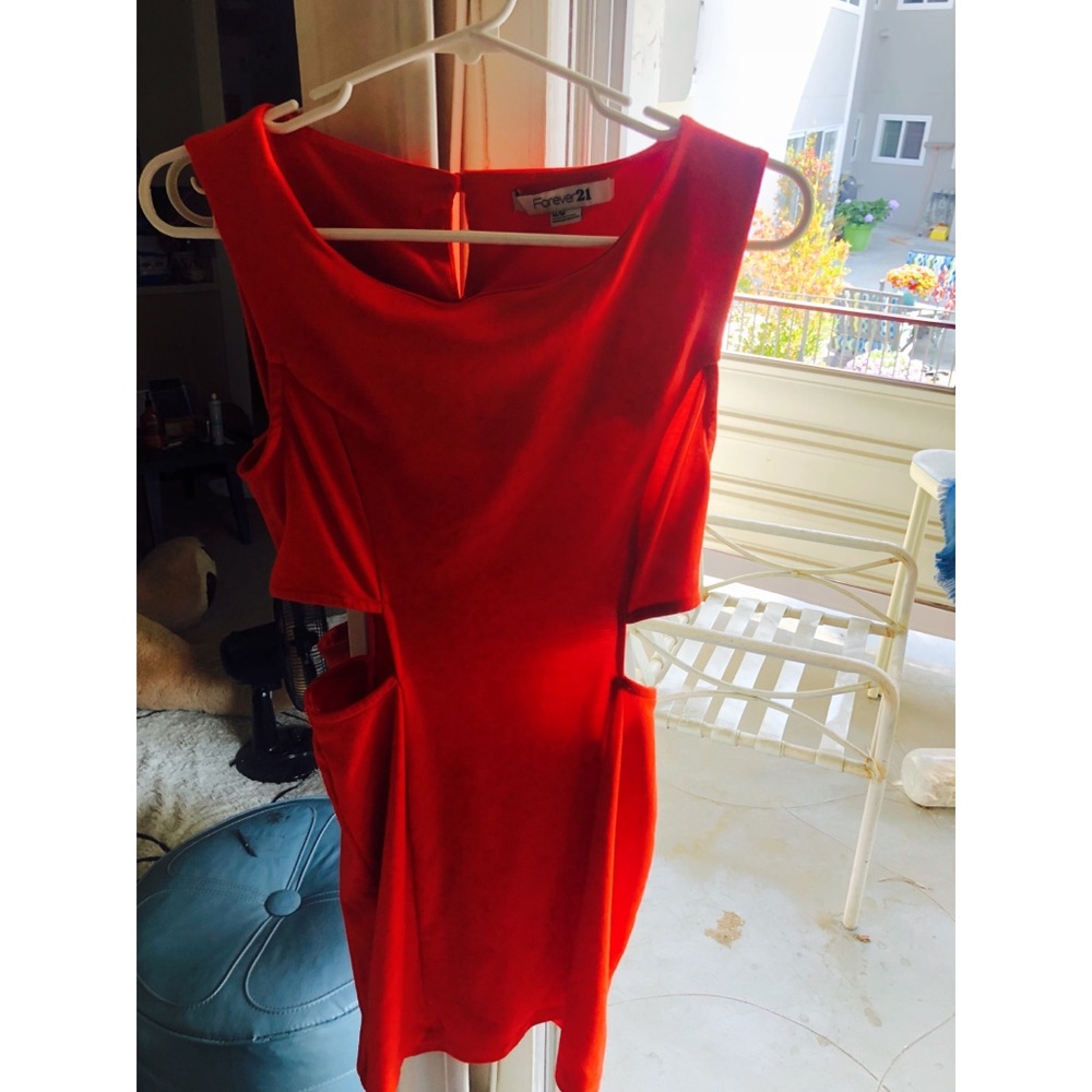 Orange/red bodycon dress perfect for going out